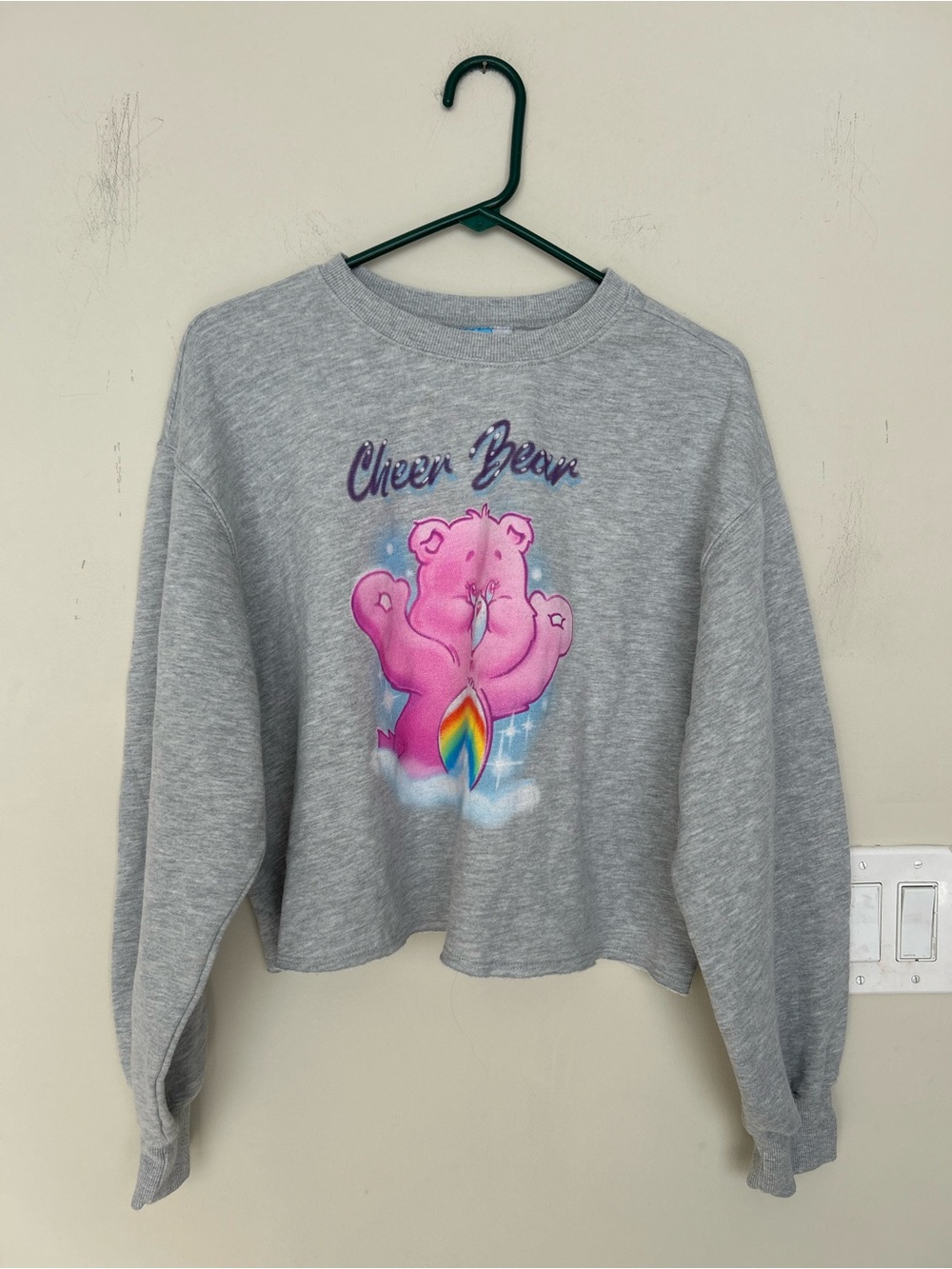 Care Bears gray cropped sweatshirt logo “Cheer Bear”. Size XL